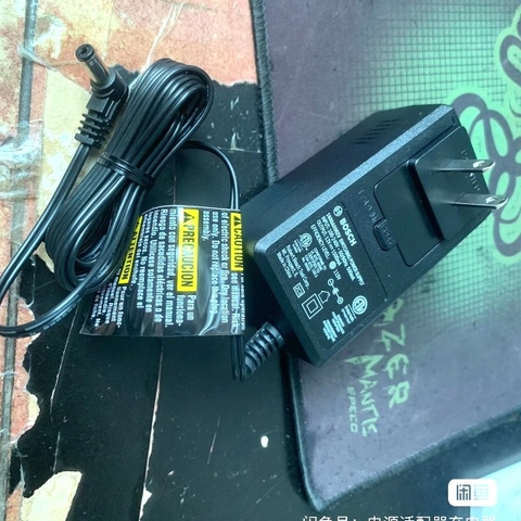 Adapter Sạc Bosch 12v 1.500ma chính hãng Model : 1600A000ZV