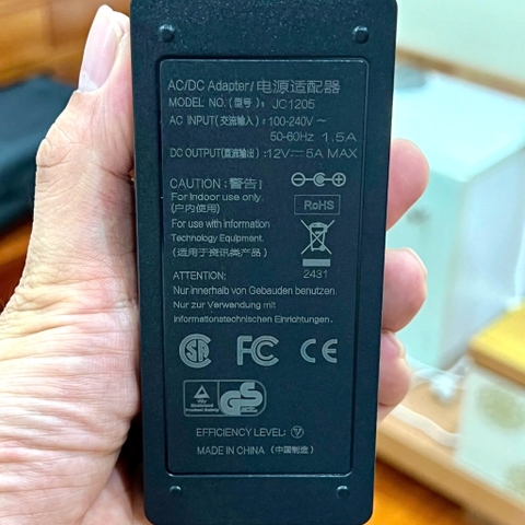Adapter nguồn 12v 5a model : JC1205