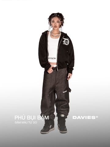 Quần jean ống rộng đính nút kim loại DAVIES