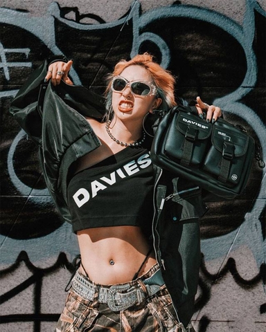 túi đeo chéo local brand nam nữ vải canvas, da màu đen