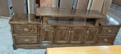 Kệ tivi sồi óc chó 1m6 tầng lệch