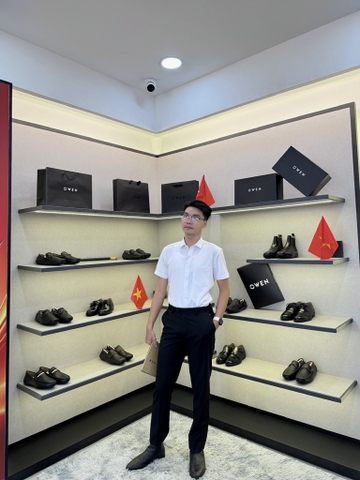 ÁO SƠ MI TRẮNG NGẮN TAY POLYESTER CÓ TÚI AB260518NTB