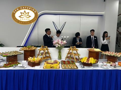 Tiệc Khai Trương Showroom Oto Vinfast