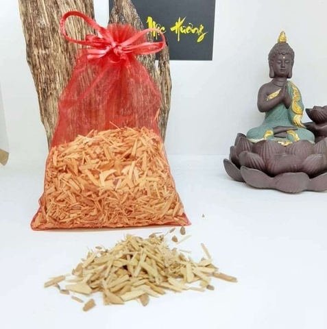 [ Sale Hot ] - Túi Thơm Gỗ Đàn Hương Siêu Thơm Treo Xe Ô Tô 50g