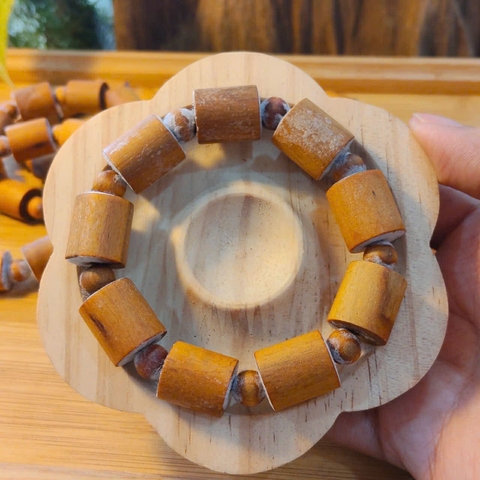 Vòng Gỗ Hoàng Đàn 14mm Đốt Trúc Hàng Rễ Thơm Ngọt