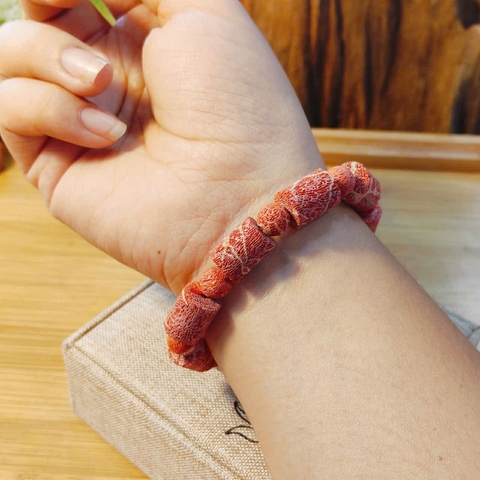 Vòng Tay San Hô Đỏ Tự Nhiên Đốt Trúc 10mm Để Mộc 100%