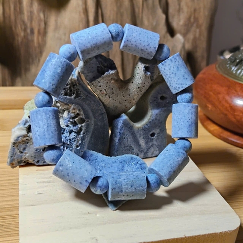 Vòng San Hô Xanh Tự Nhiên Đốt Trúc 12mm Để Mộc 100%