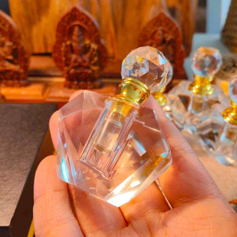 Tinh Dầu Gỗ Đàn Hương Ấn Độ Nguyên Chất 100% Tự Nhiên 1ml