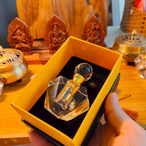 Tinh Dầu Gỗ Đàn Hương Ấn Độ Nguyên Chất 100% Tự Nhiên 1ml