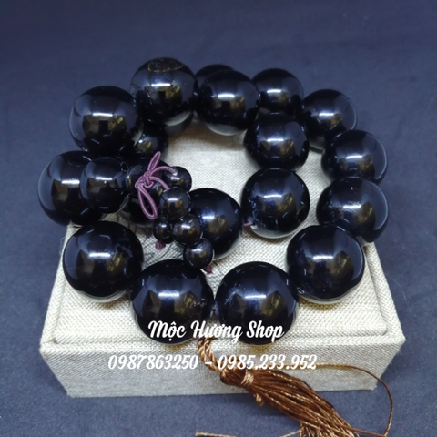 [ Sale Hot ] - Chuỗi San Hô Đen 22mm 18 Hạt San Hô Tự Nhiên Già 500 Năm