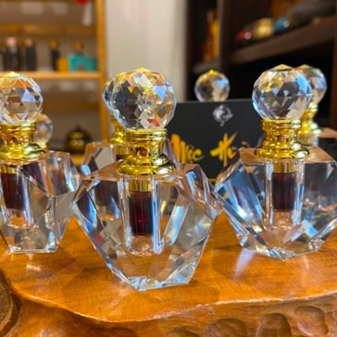 Tinh Dầu Trầm Hương Nguyên Chất 100% Việt Nam Chai 1ml