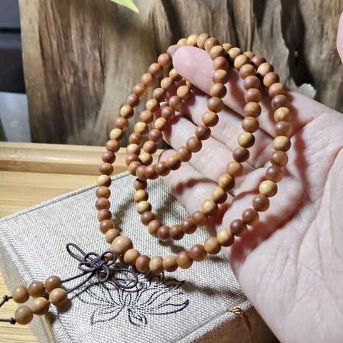 Chuỗi 108 Hạt Gỗ Đàn Hương Ấn Độ Vip 6mm