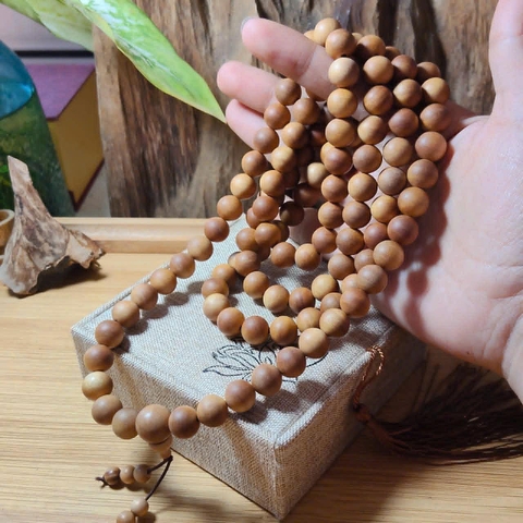 Chuỗi Vòng 108 Hạt Gỗ Đàn Hương Ấn Độ 10mm Vip