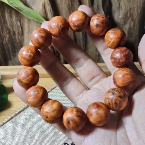 Vòng Gỗ Nu Hoa Huyết Long 16mm Chọn Vân Già