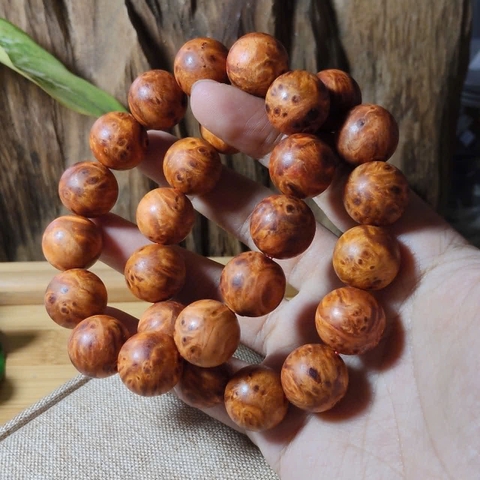 Vòng Gỗ Nu Hoa Huyết Long 16mm Chọn Vân Già