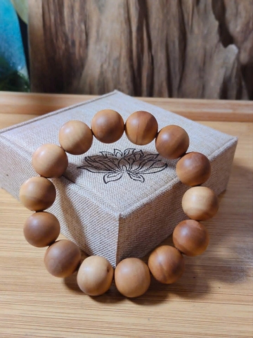 Vòng Gỗ Đàn Hương Ấn Độ 100 Năm Tuổi 16mm