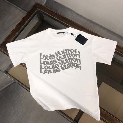 Áo phông T-shirt Louis Vuitton chữ lộn xộn ngực Like Auth on web