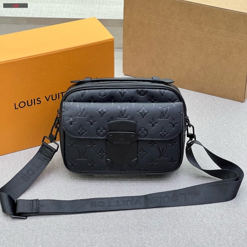 Túi cặp đeo chéo cầm tay Louis Vuitton vân hoa khắc chìm monogram Like Auth on web fullbox bill thẻ