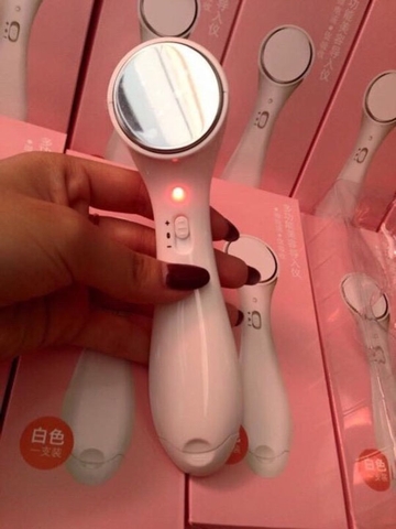 Máy massage mặt ion