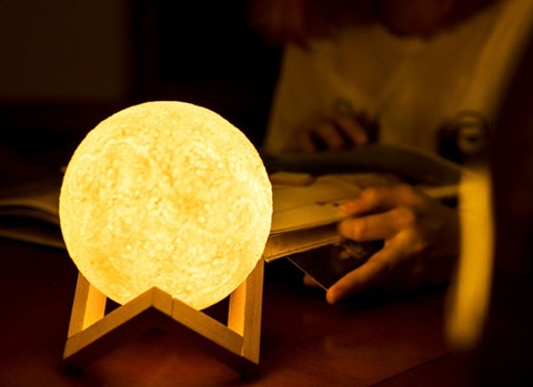 Đèn ngủ mặt trăng Moon Light 13 cm kèm đế