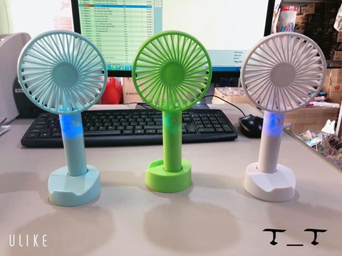 Quạt sạc pin cầm tay có chân đế