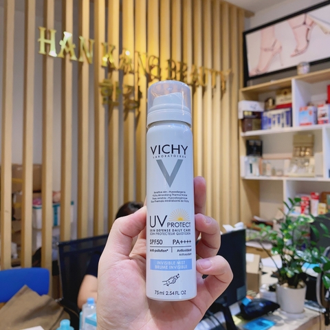 Xịt chống nắng Vichy Protect Skin Defense Daily Care SPF50 chống ô nhiễm, bảo vệ da