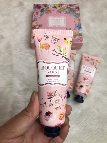 Kem Dưỡng Da Tay Bouquet Garni Whitee Musk Fragranced Hand Cream 50 ml ( hương hoa thơm mát )