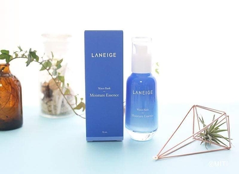 Tinh chất dưỡng ẩm cao cấp Laneige Water Bank Moisture Essence