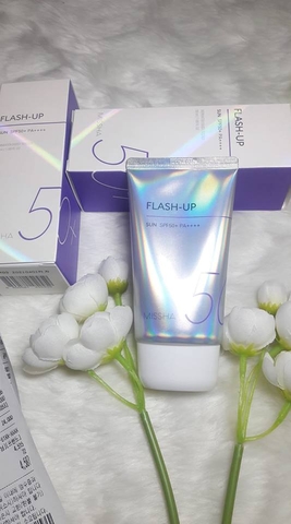 Kem chống nắng bắt sáng da Missha Flash Up Dermatologist Tested  SPF 50+ PA++++