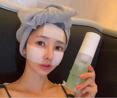 Nước hoa hồng tạo bọt cân bằng, làm dịu da Bubble Toner Tenzero