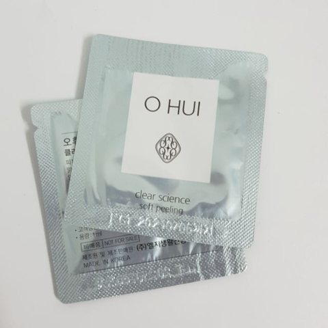 Tẩy da chết Ohui Clear science sosf peeling ( dạng gói )