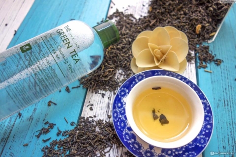 Nước tẩy trang TonyMoly The Chok Chok Green Tea No-wash Cleansing Water.