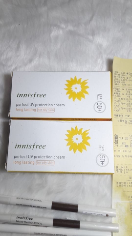 Kem chống nắng Innisfree Perfect UV protection Cream Long Lasting [for dry skin] SPF 50+ PA++++