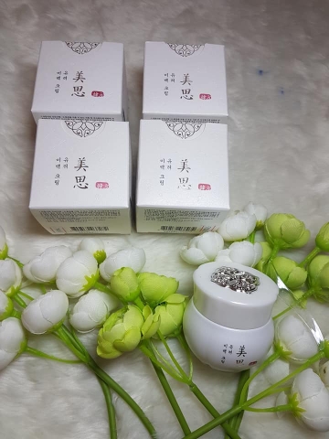 Kem Dưỡng Trắng Từ Thảo Dược Missha MISA YU RYEO WHITENING CREAM.