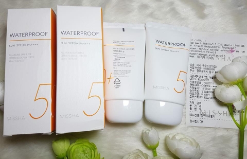 Kem chống nắng Missha All Around Safe Block Waterproof Sun SPF50+/PA++++.