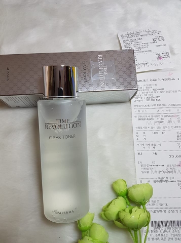 Nước hoa hồng Missha Time Revolution Clear Toner.