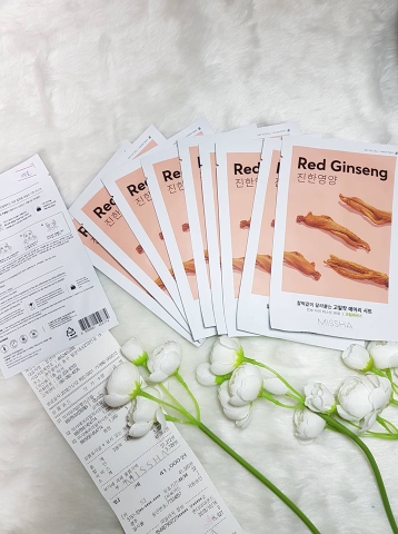 Mặt nạ Missha Red Ginseng.