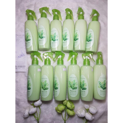 Tẩy da chết toàn thân Nature Republic Peeling Mist.