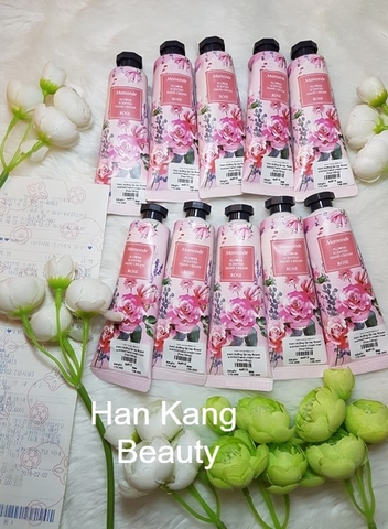 Kem dưỡng da tay flower  scented hand cream rose (hoa hồng)