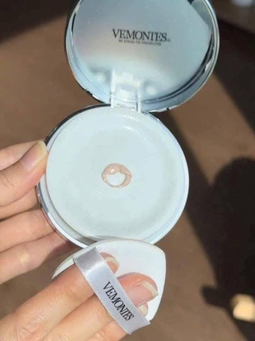 Phấn Nước Căng Bóng, Che Phủ Cao, Lâu trôi Dưỡng Da Vemontes - GlowPot SPF 50+PA+++