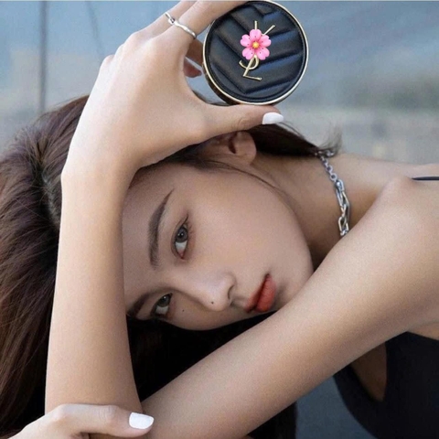 Phấn Nước Yves Saint Laurent Y.S.L Le Cushion Encre De Peau Matte Cushion Foundation-Tone 10 Trắng Hồng