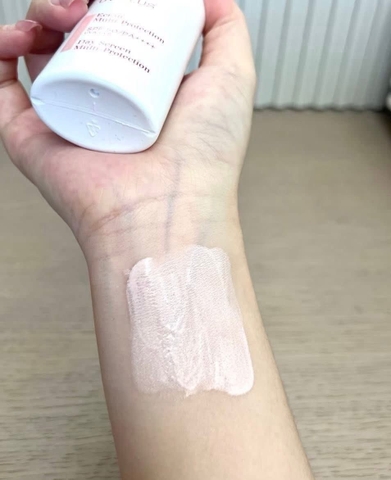 Kem Chống Nắng Clarins Uv Plus Anti-Pollution Day Screen Multi Protection Spf 50/Pa++++