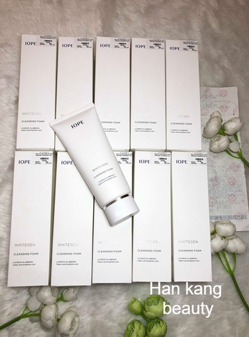 Sữa rửa mặt trắng da IOPE Whitegen Cleansing Foam.