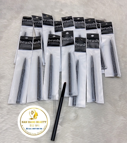 Chổi kẻ mắt ( vẽ bọng mắt, liner ) Artiaum The professional gel eyeliner brush