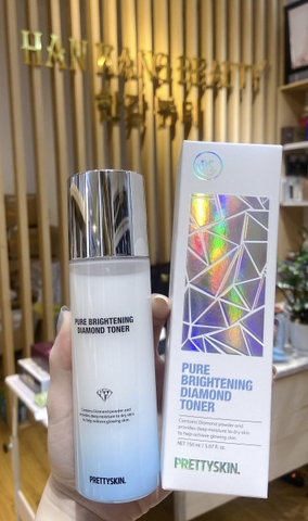 Nước hoa hồng kim cương dưỡng trắng Pure Brightening Diamond Toner Pretty Skin 150ML