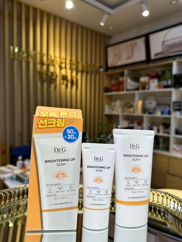 Kem chống nắng thảo dược, kiềm dầu, nâng tone da Dr.G Brightening Up Sun SPF 50PA+++