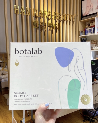 Bộ dưỡng thể gồm Sữa tắm + Tẩy tế bào chết + Kem dưỡng Botalab Suamel Body Care Set