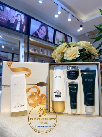 Kem chống nắng nâng tone Ohui Day Shield Perfect Sun Black