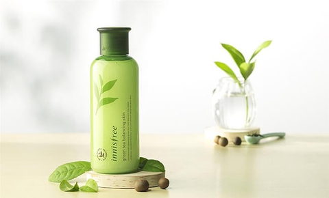 Nước hoa hồng trà xanh Innisfree Green Tea Balancing Skin