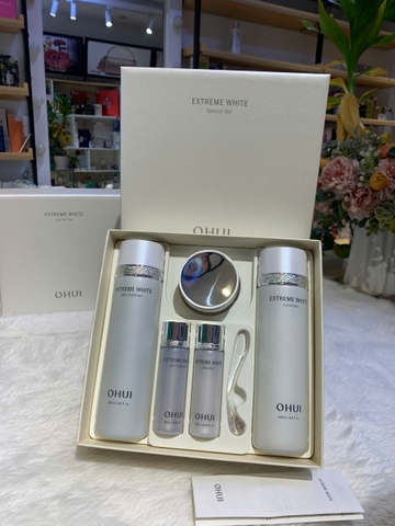 Set Nước Hoa Hồng, Sữa Dưỡng, Kem Trắng Da Mờ Nám Ohui Extreme White 3pcs Special Set